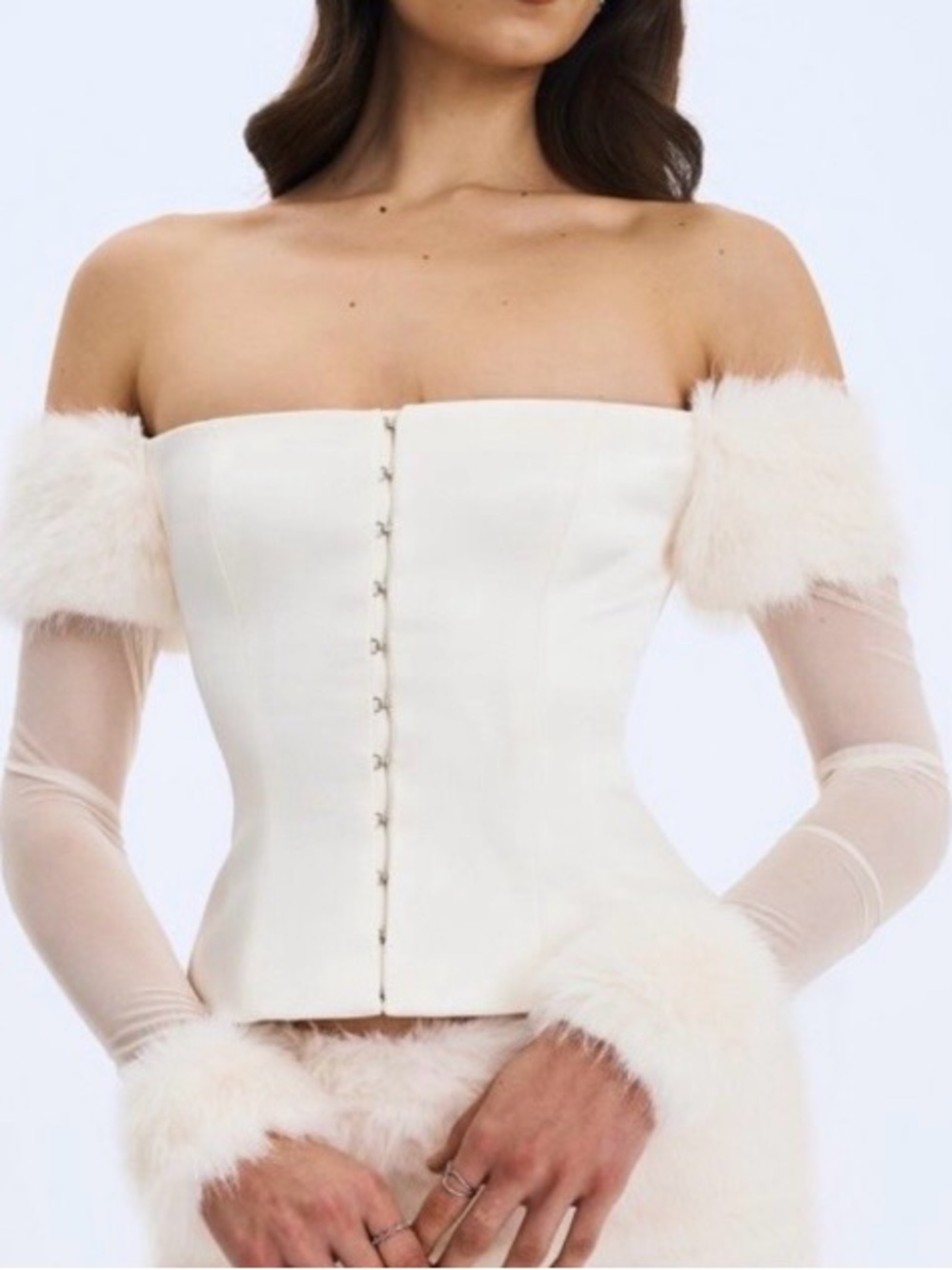 NWT Miss Circle Off-Shoulder Faux Fur Trim Corset Top in Ivory